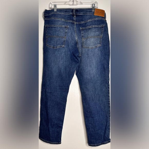 Lucky Brand Men’s 221 slim jeans. Size 38x30 - Picture 6 of 11